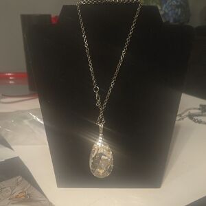 Elegant Silver Necklace with Crystal Pendant